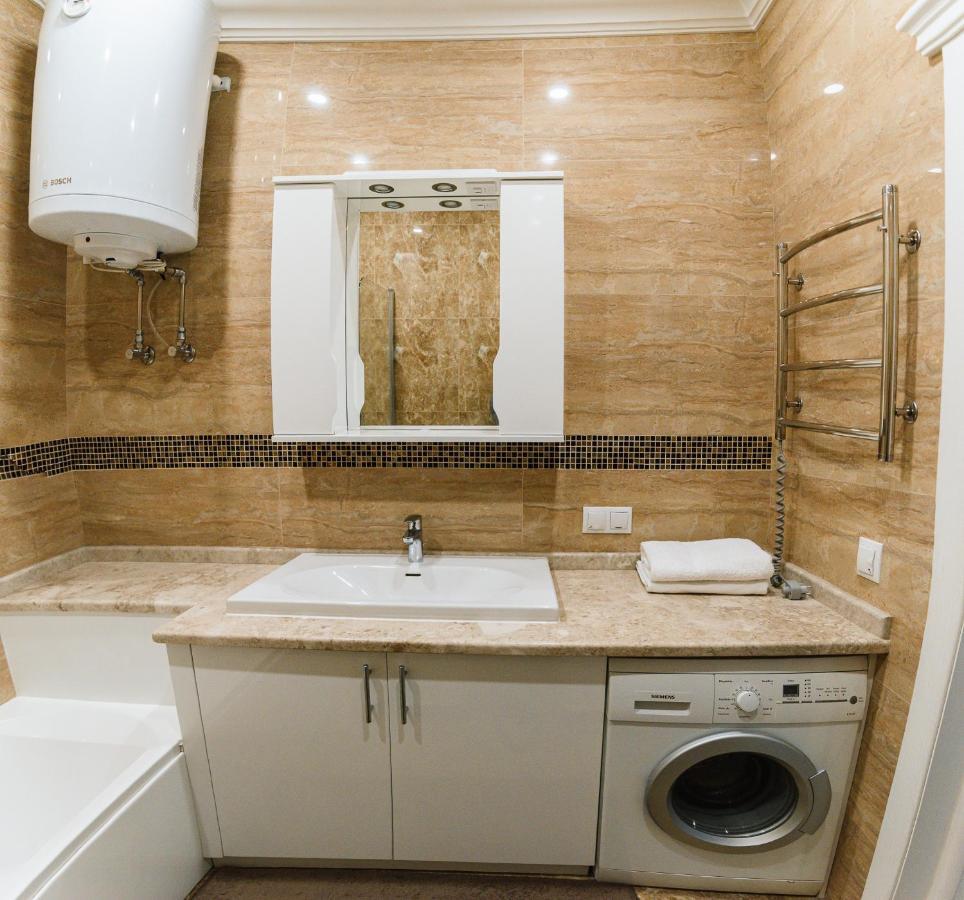 Luxury For Business & Pleasure Royal 1 Lejlighed Kiev Eksteriør billede